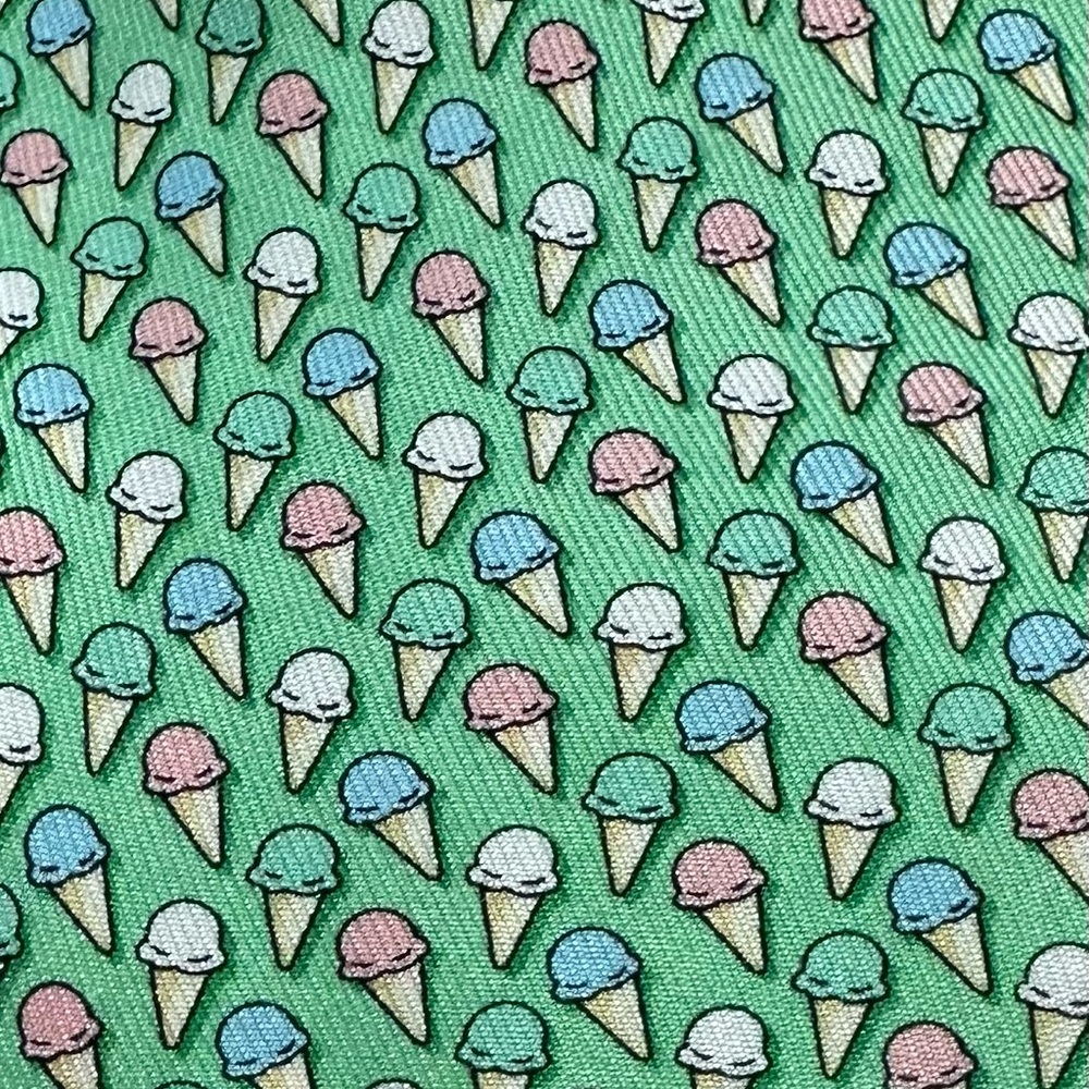 Vineyard Vines Green ‘Ice Cream Cone’ Silk Tie- New with Tags!